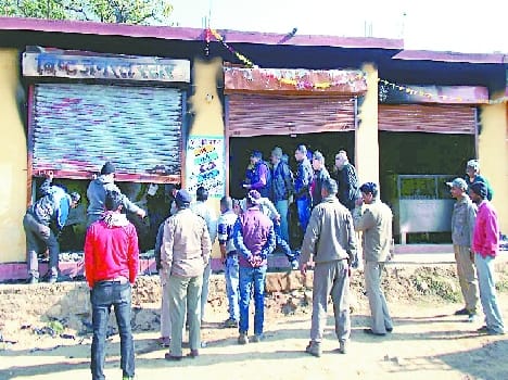 Bageshwar shops burnt.